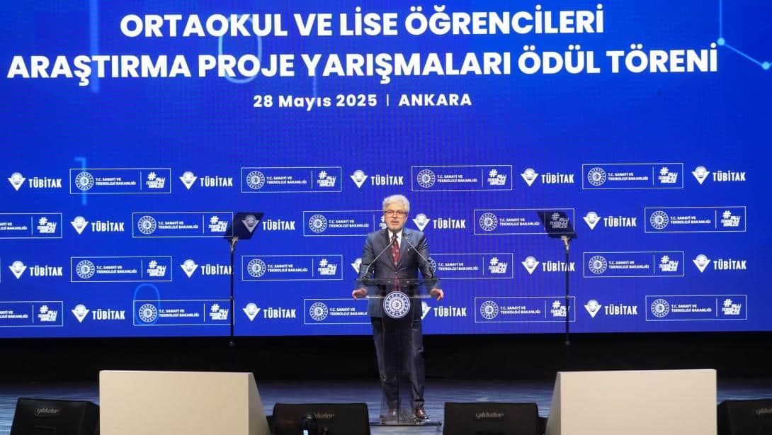 ÖĞRENCİLER BİLİMSEL PROJELERİYLE ÖDÜLLENDİRİLDİ